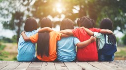 Inspira a tus hijos con estos poemas sobre la amistad para niños