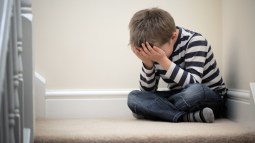 Niño triste