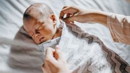 Beneficios de arrullar al bebé