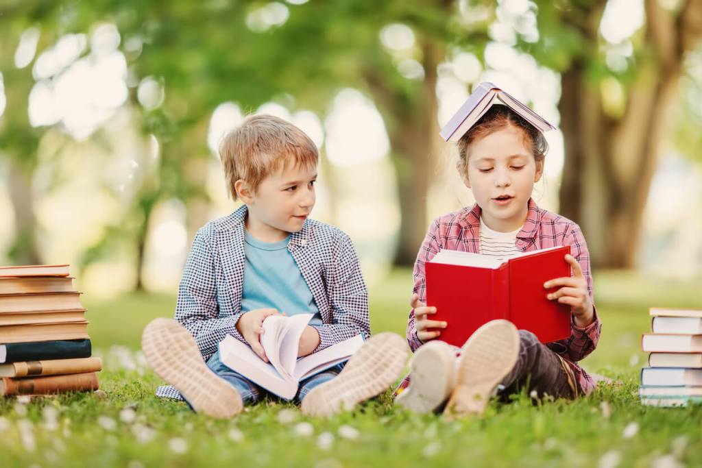 ¿Qué es una estrofa en poesía? Ejemplos fáciles para niños - Fuente: iStock