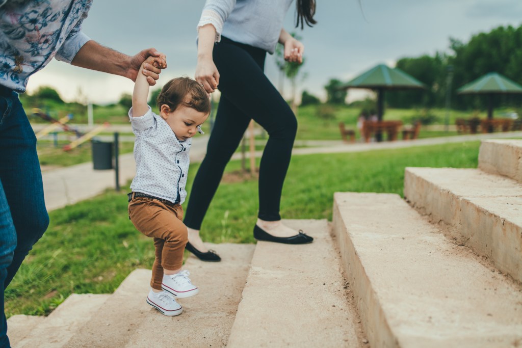 Zapatos respetuosos para bebés de Decathlon: claves para elegir el calzado ideal para los primeros pasos de tu hijo