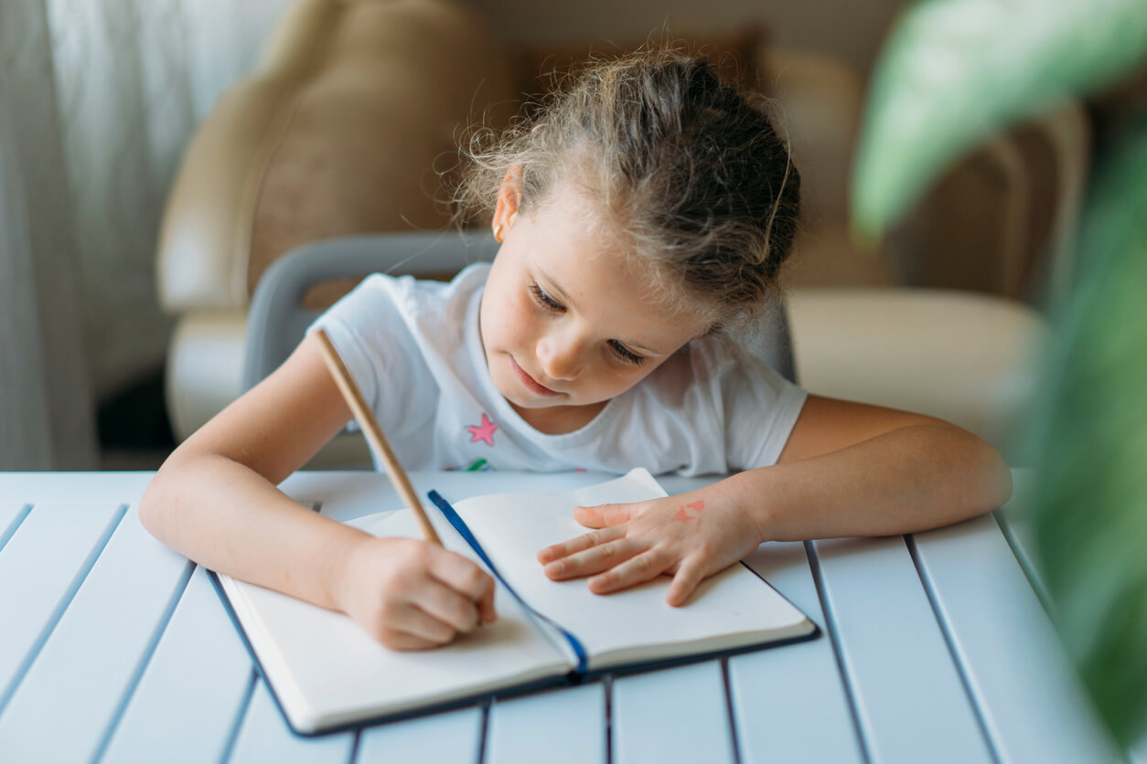 Diminutivos y aumentativos para niños - Fuente: iStock