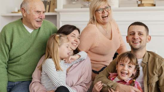 Poesías para dedicar a la familia - Fuente: Freepik