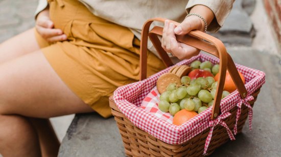 Frutas a evitar durante el embarazo según una nutricionista