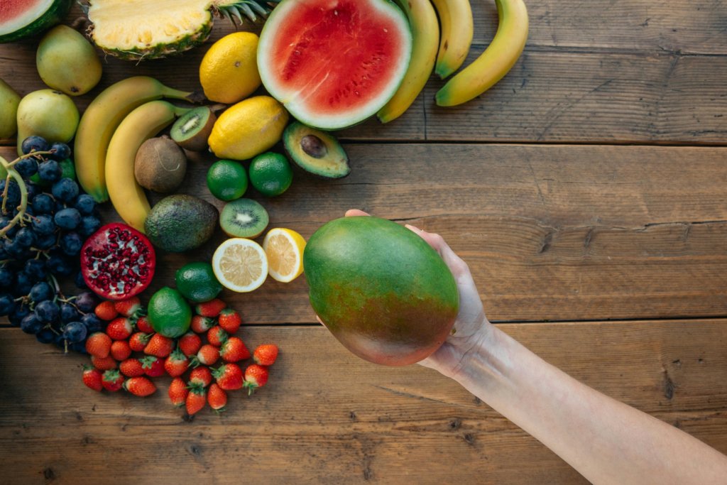 Frutas a evitar durante el embarazo según una nutricionista