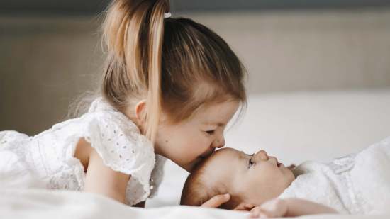 Regalos para sorprender a un niño que espera un hermanito