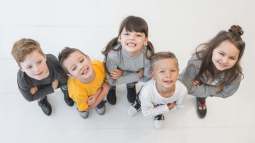 Niños en la etapa infantil