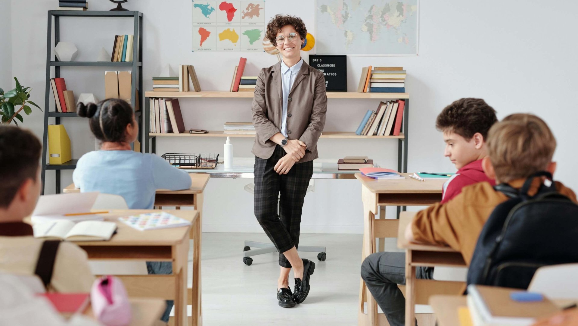 ¿Qué se entiende por anacronismo? Ejemplos prácticos para explicárselo a los niños