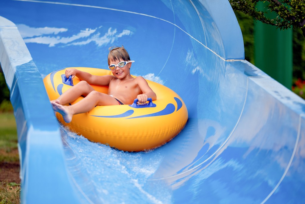 10 hoteles con toboganes en Cataluña para disfrutar con los niños