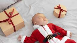 Ideas de regalos para la primera Navidad de un bebé-Freepik