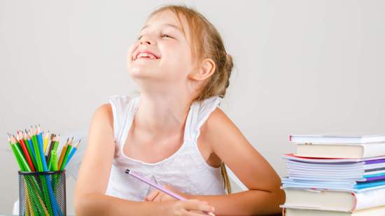 Cómo mejorar el rendimiento académico de los niños - Freepik