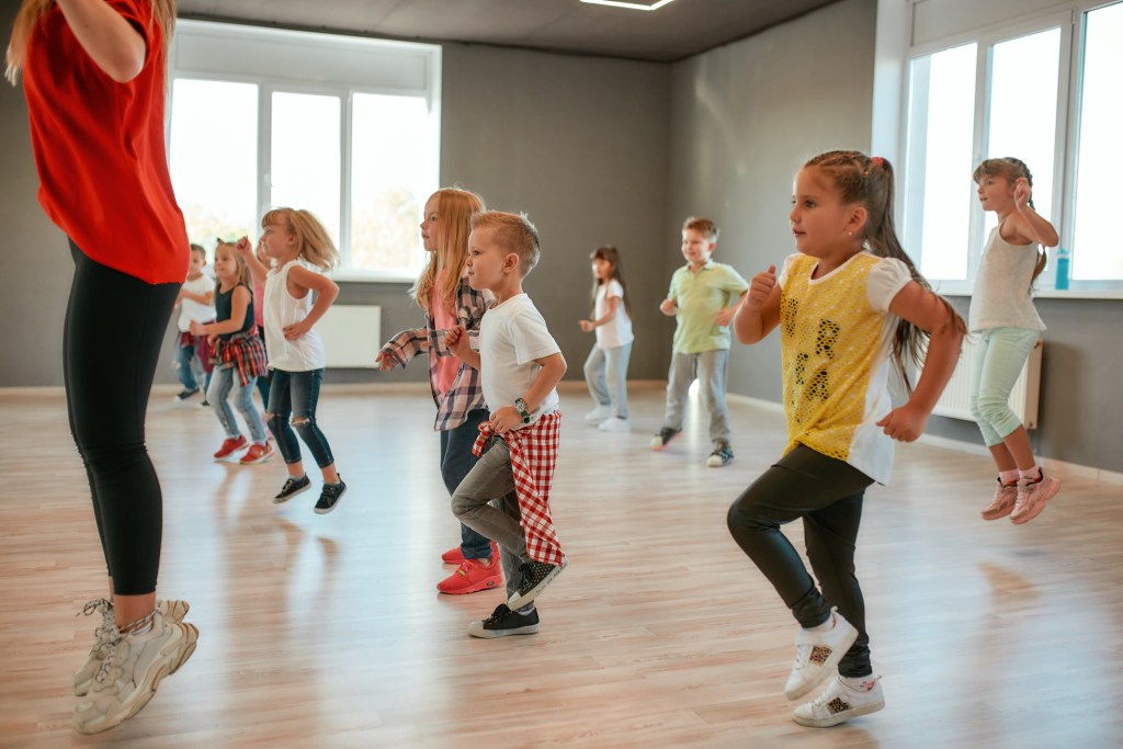 Descubre el 'Baile de la mané': una actividad divertida y educativa