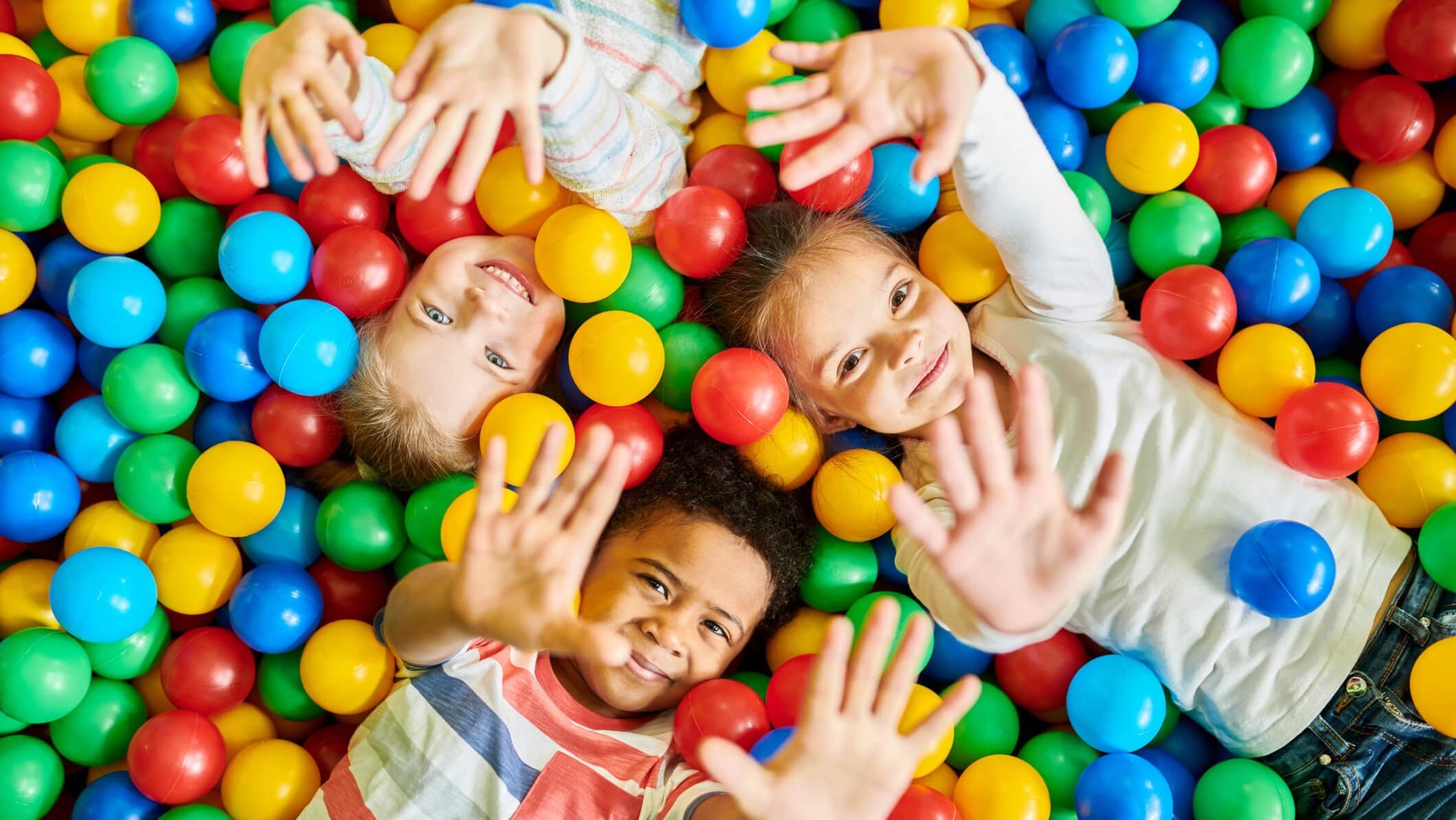 Parque de bolas en Sevilla para ir con niños