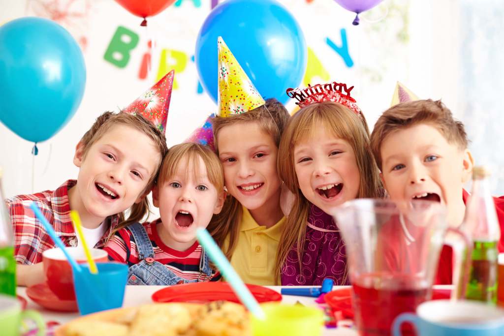 Reflexión sobre las fiestas de cumpleaños infantiles de ahora - Freepik