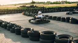 man-karting-circuit-with-car