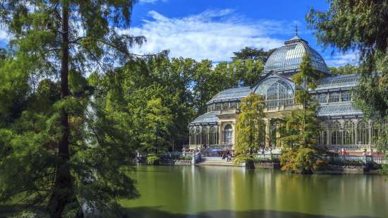 famous-crystal-palace-retiro-park-madrid-spain