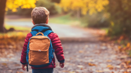 zinetmedia_Nio_yendo_al_colegio_con_mochila_--ar_43_--v_6.1_aaf74b9a-92fb-44aa-a57b-2f7b14bb4ba7_1