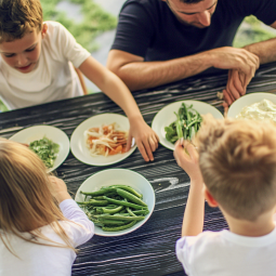 Familia comiendo