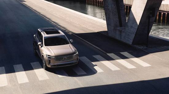 331893_New_Volvo_XC90_exterior