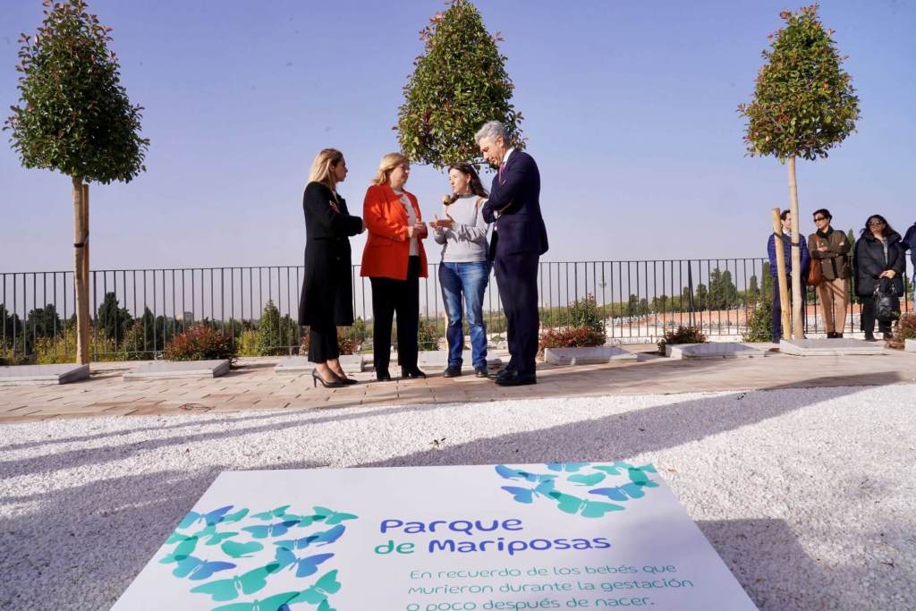 Inauguración del Parque de las Mariposas del cementerio de la Almudena de Madrid (foto: Ayto. Madrid)
