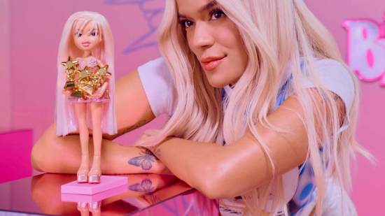 una Bratz de Karol G