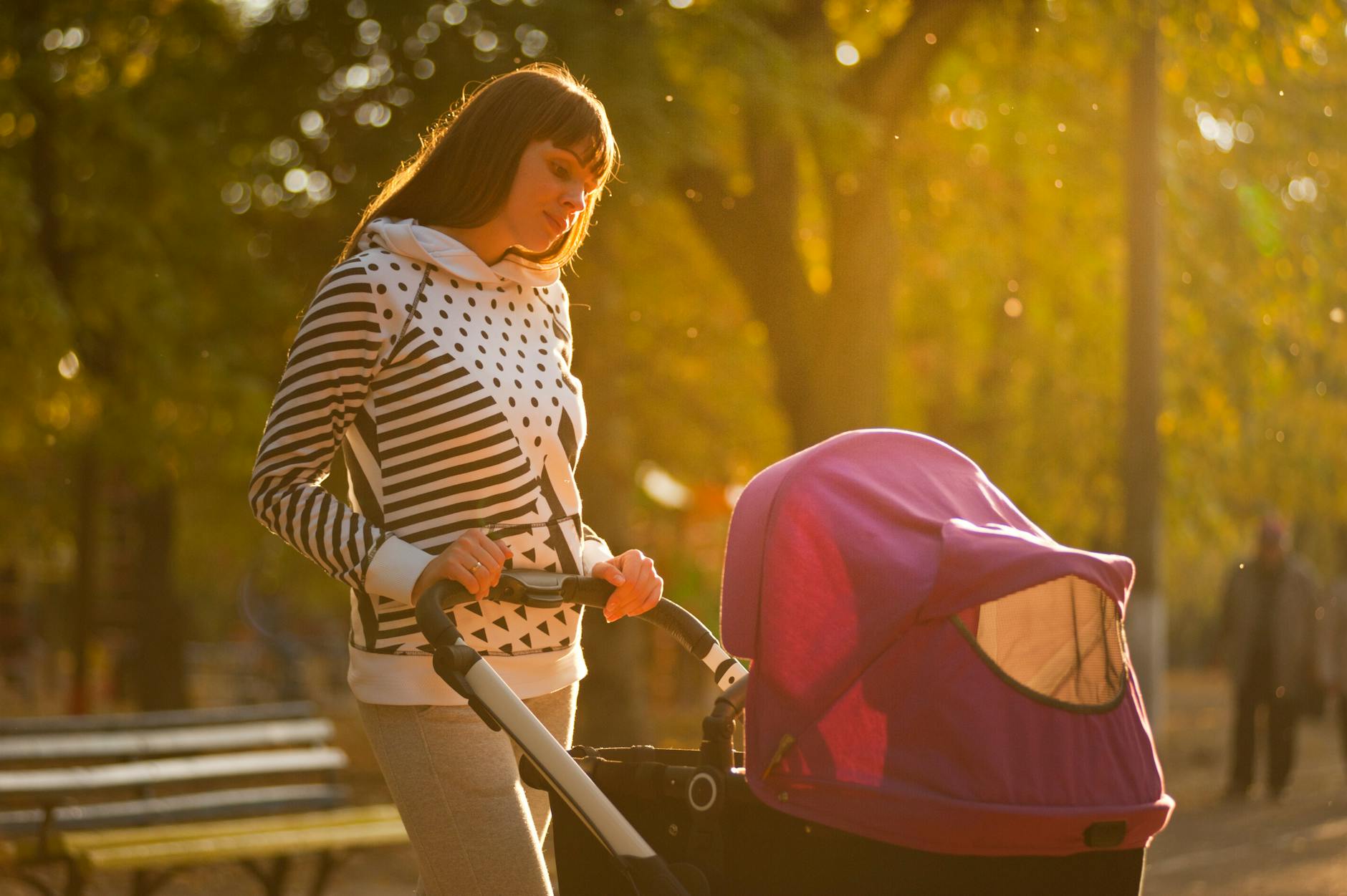 La sorprendente decisión de una sentencia pionera: se reconoce el derecho de una madre soltera a disfrutar de 32 semanas de permiso por el nacimiento de su hija - Fuente: Pexels