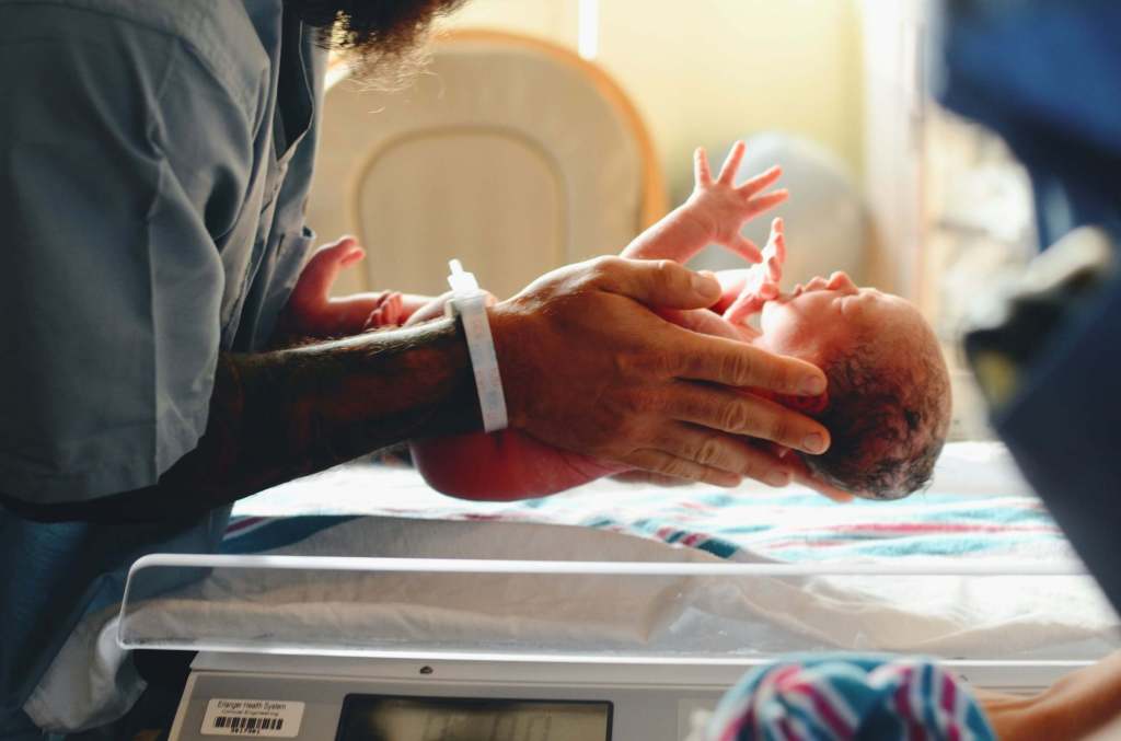 nacen menos bebés en Galicia