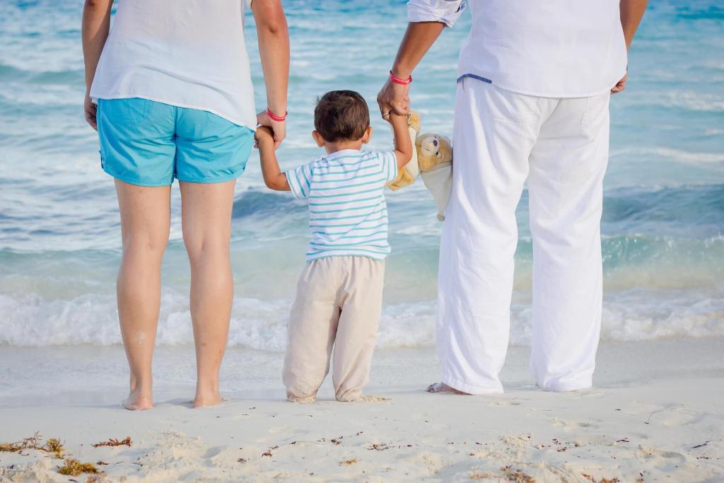 la ropa de sus hijos cuando se queda pequeña