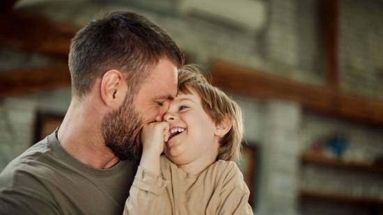 Beneficios reducción jornada laboral padres hijos