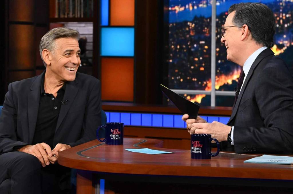 George Clooney enseña a sus hijos cuando pierden al ajedrez