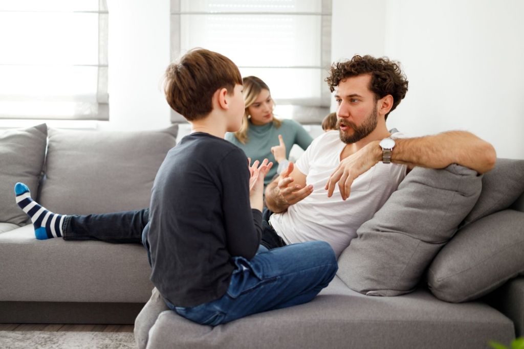 Un simple gesto o unas palabras de reconocimiento de tu familia pueden transformar la manera en que percibes tu trabajo y tu bienestar