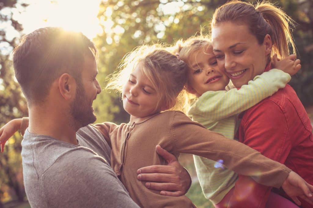 El estudio revela que el reconocimiento de la familia puede hacer que el trabajo se sienta más significativo, especialmente para quienes son padres