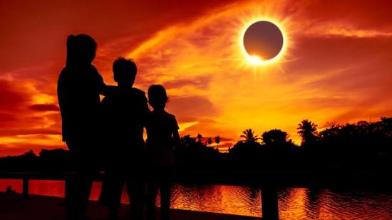 El secreto mejor guardado para disfrutar de un eclipse solar con niños sin accidentes ni dramas