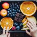 Más que comer fruta: la diversidad diaria de alimentos ricos en flavonoides reduce el riesgo de enfermedades crónicas.